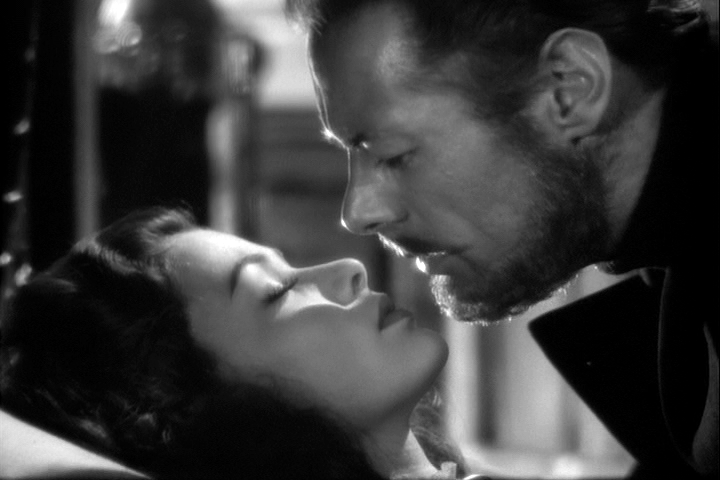 Gene Tierney, Rex Harrison in The Ghost and Mrs. Muir