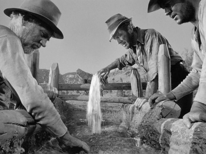 walter-huston-humphrey-bogart-tim-holt-in-the-treasure-of-the-sierra-madre