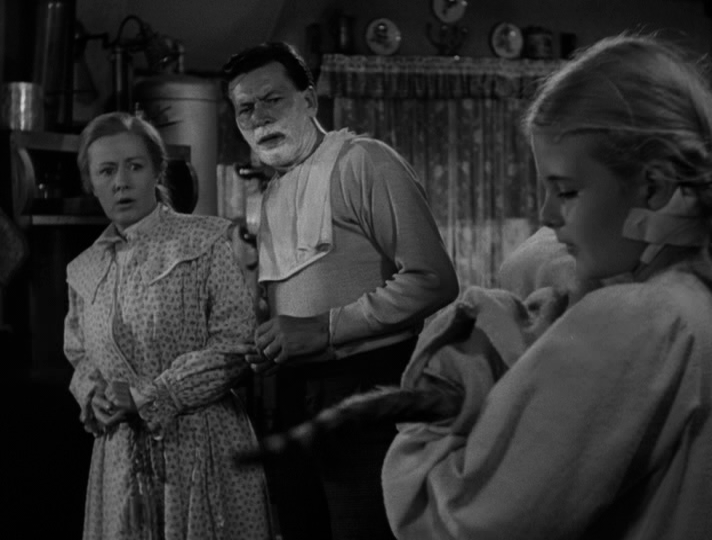 Irene Dunne, Philip Dorn, June Hedin in I Remember Mama