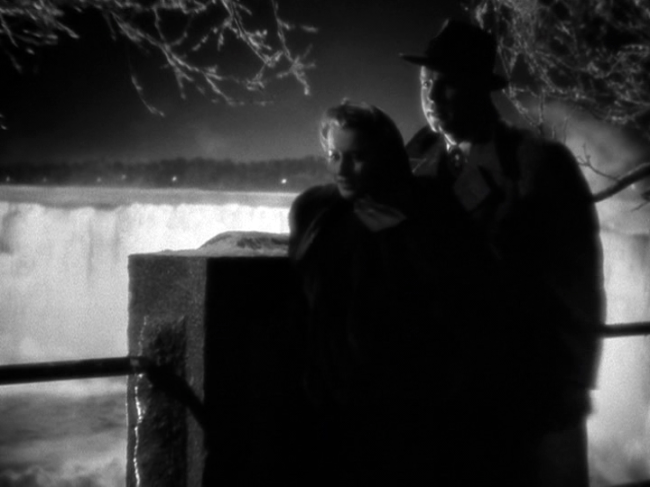 Barbara Stanwyck and Fred MacMurray in Remember the Night