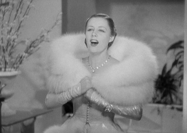 Irene Dunne sings in Roberta.